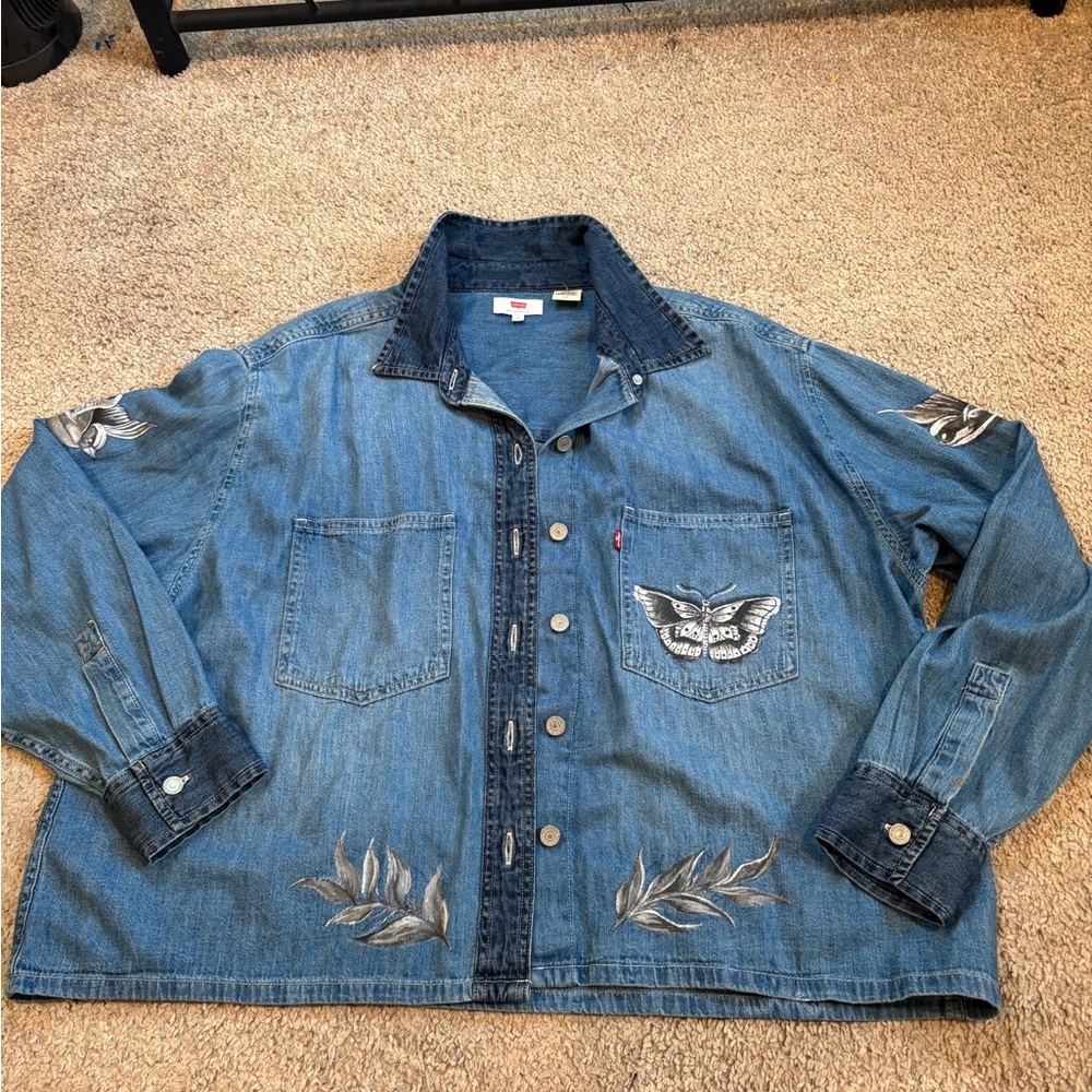 Y2K Levi's Blue Denim  with Embroidered Motifs